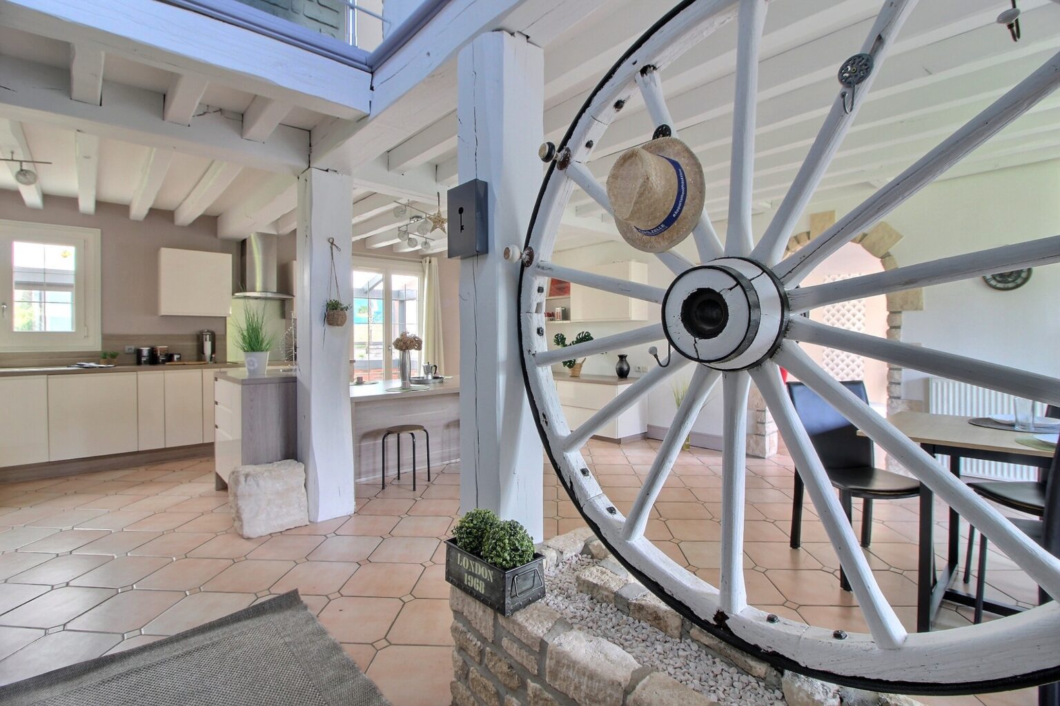 {"discarded_img":0,"scene":2}