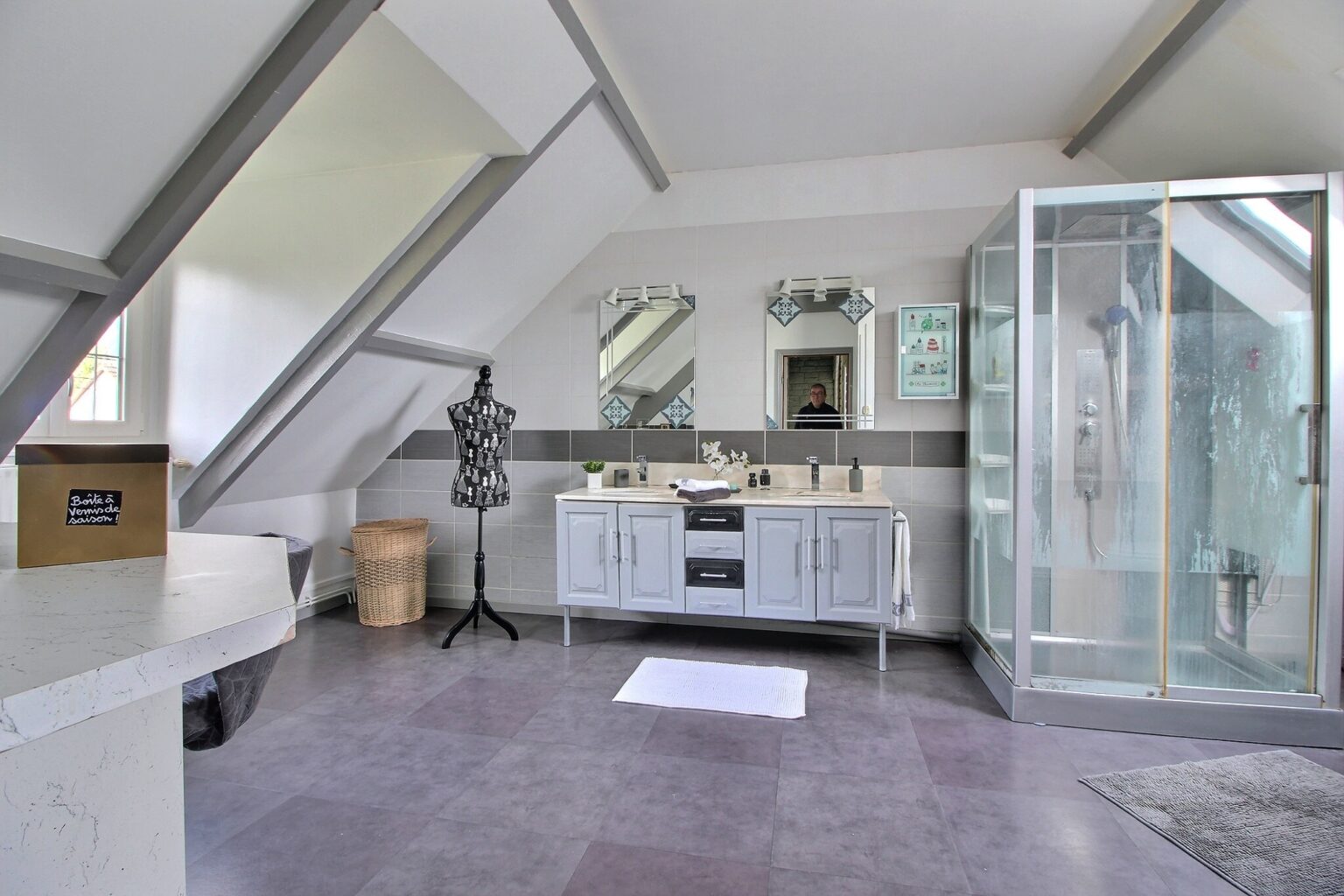 {"discarded_img":0,"scene":2}